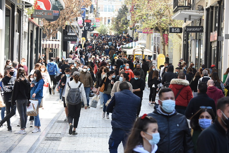 Lockdown: Ψώνια αντί για παραλίες προτίμησαν οι Αθηναίοι - Χαμός στην Ερμού