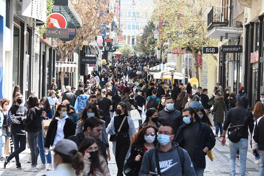 Lockdown: Ψώνια αντί για παραλίες προτίμησαν οι Αθηναίοι - Χαμός στην Ερμού