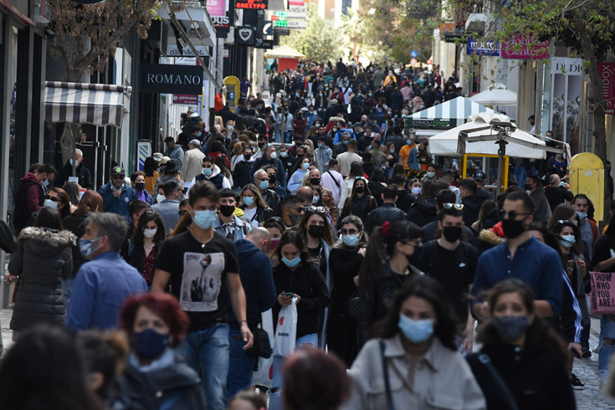 Lockdown: Ψώνια αντί για παραλίες προτίμησαν οι Αθηναίοι - Χαμός στην Ερμού