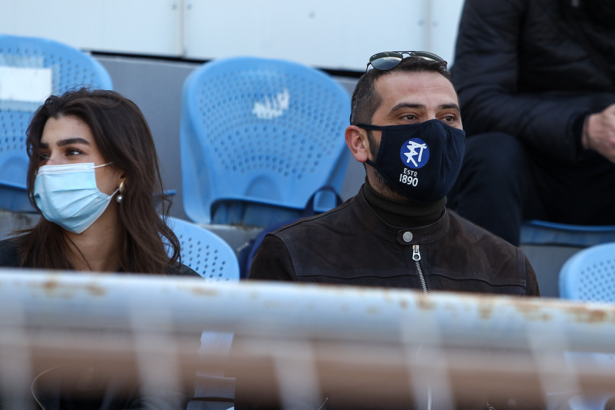 MasterChef: Ο Λεωνίδας Κουτσόπουλος είδε μαζί με τη σύντροφό του το Αήττητος-Πανιώνιος 