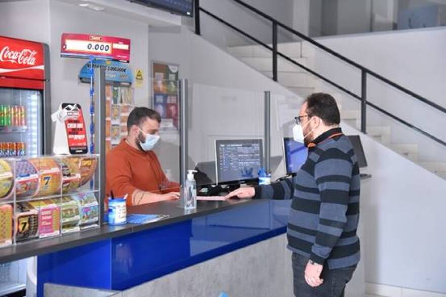 Σήκωσαν ρολά τα πρακτορεία ΟΠΑΠ