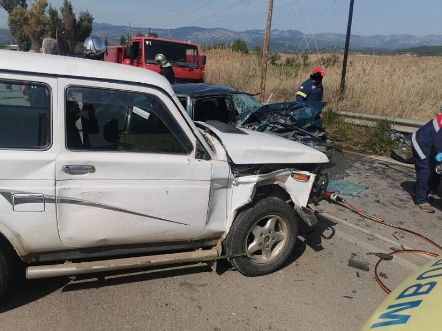 Τροχαίο ατύχημα στα Ψαχνά Ευβοίας: Πέντε τραυματίες ανάμεσά τους και ένα μωρό