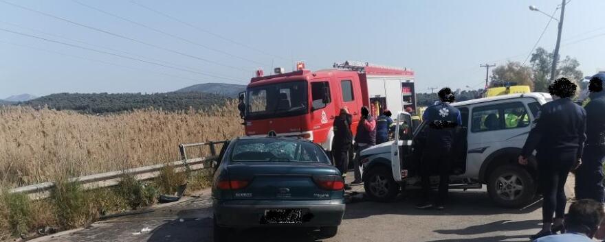 Τροχαίο ατύχημα στα Ψαχνά Ευβοίας: Πέντε τραυματίες ανάμεσά τους και ένα μωρό