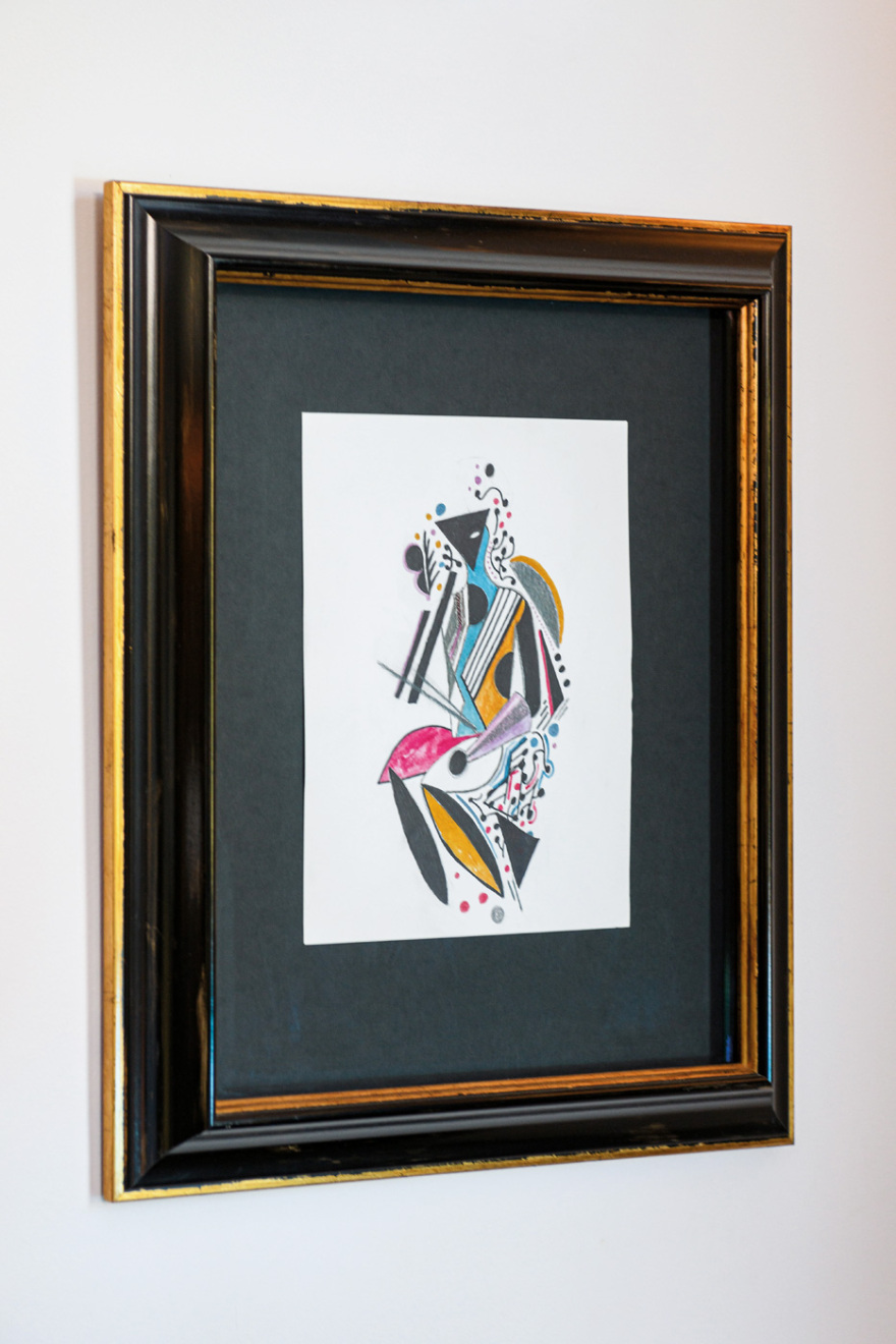 Ο Γιώργος Μαζωνάκης φωτογραφίζεται στο σπίτι του και μιλά στο Gala