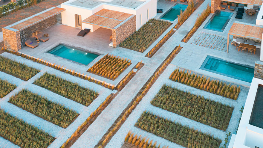 Το Cove Paros ρίχνει άγκυρα στην καρδιά των Κυκλάδων