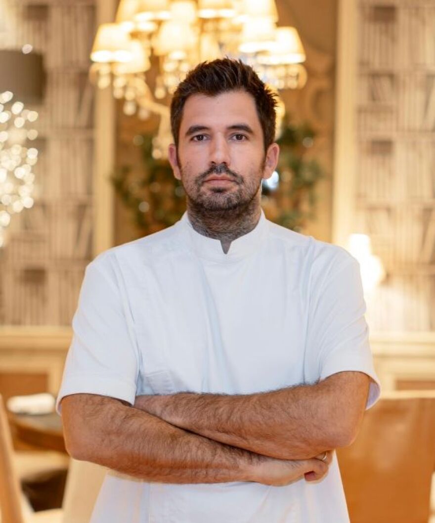 Το Cove Paros ρίχνει άγκυρα στην καρδιά των Κυκλάδων