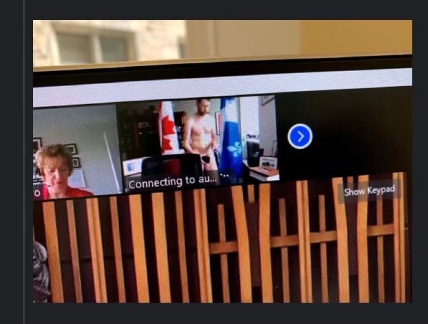 Καναδάς: Πολιτικός εμφανίστηκε γυμνός σε τηλεδιάσκεψη μέσω Zoom