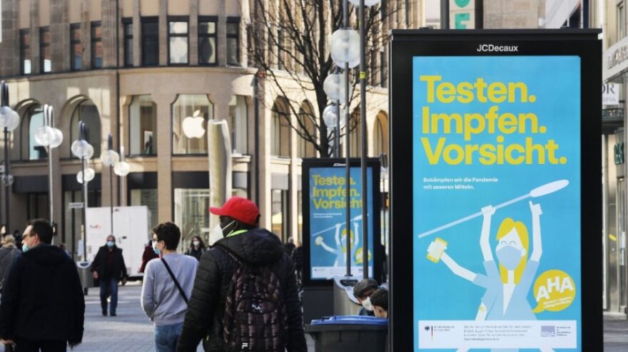 Κορωνοϊός: Η Γερμανία αυστηροποιεί τα περιοριστικά μέτρα - Αντιδρούν αντιπολίτευση και πολίτες