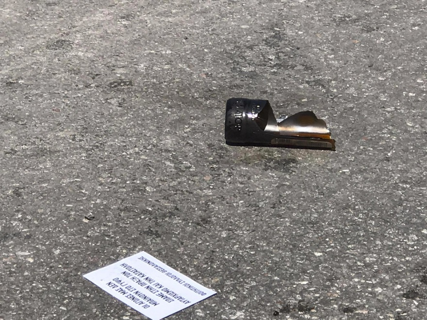 Θεσσαλονίκη: Αστυνομικός έσβησε τη φωτιά από το πόδι διαδηλωτή - Δείτε βίντεο