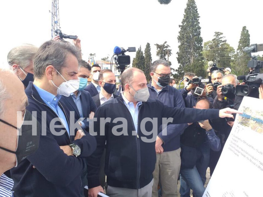 Στον Ισθμό της Κορίνθου ο Κυριάκος Μητσοτάκης - Δείτε βίντεο και φωτογραφίες