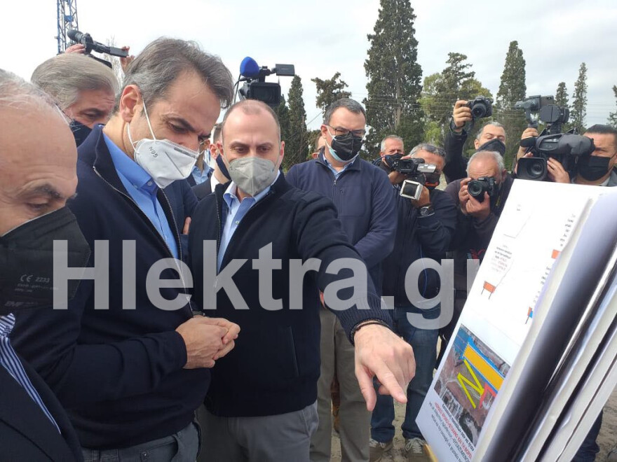 Στον Ισθμό της Κορίνθου ο Κυριάκος Μητσοτάκης - Δείτε βίντεο και φωτογραφίες