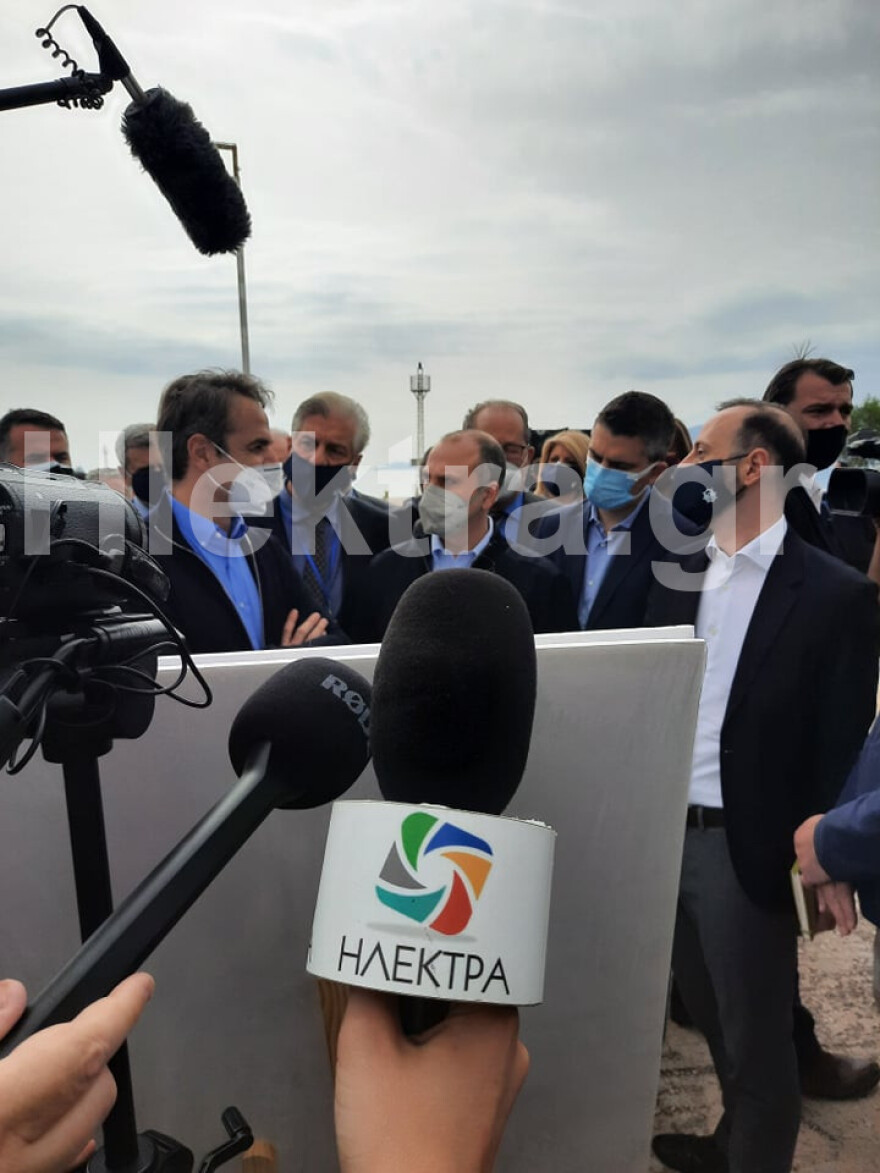 Στον Ισθμό της Κορίνθου ο Κυριάκος Μητσοτάκης - Δείτε βίντεο και φωτογραφίες