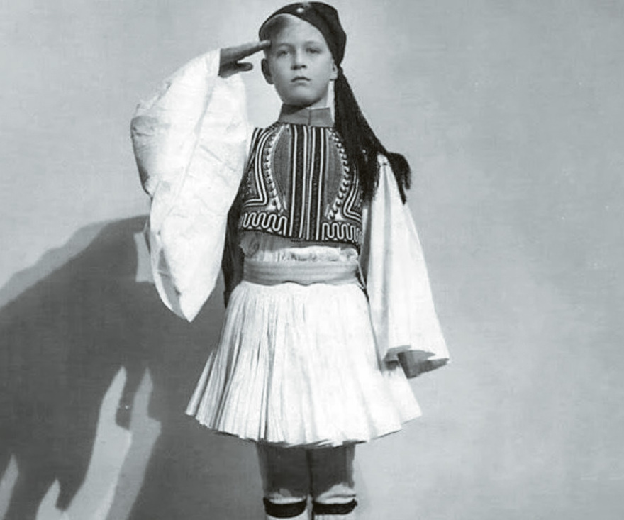 Φίλιππος: Η ζωή του πρίγκηπα που γεννήθηκε στην Ελλάδα και έκλεψε την καρδιά της 13χρονης Ελισάβετ