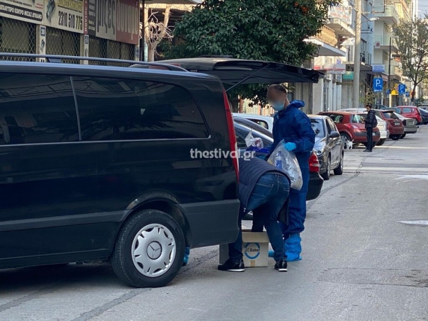 Στυγερό έγκλημα στο κέντρο της Θεσσαλονίκης - 71χρονος βρέθηκε μαχαιρωμένος στο διαμέρισμά του