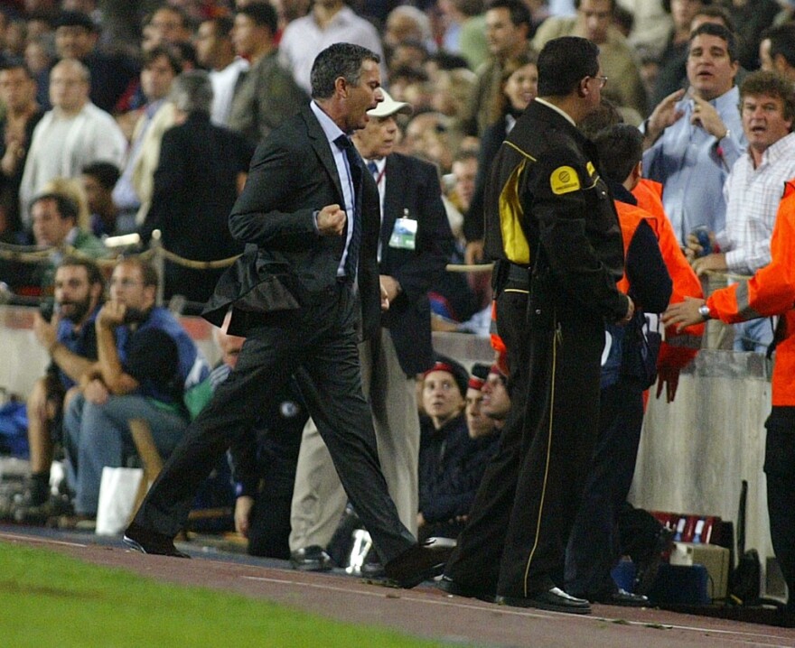 Μουρίνιο: Οι απίστευτες ιστορίες του  Special Οne,  πριν απολυθεί και από την Τότεναμ