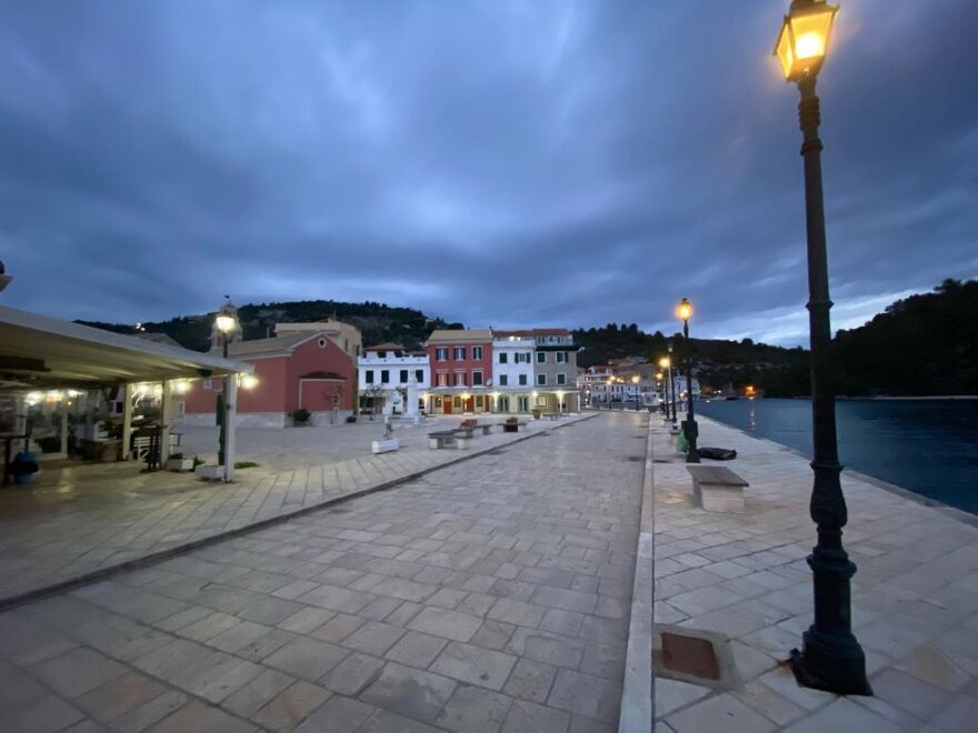 Mega: Η Χάρις Αλεξίου πρωταγωνίστρια σε σειρά του Χριστόφορου Παπακαλιάτη