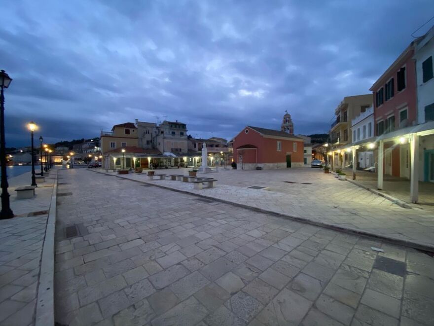 Mega: Η Χάρις Αλεξίου πρωταγωνίστρια σε σειρά του Χριστόφορου Παπακαλιάτη