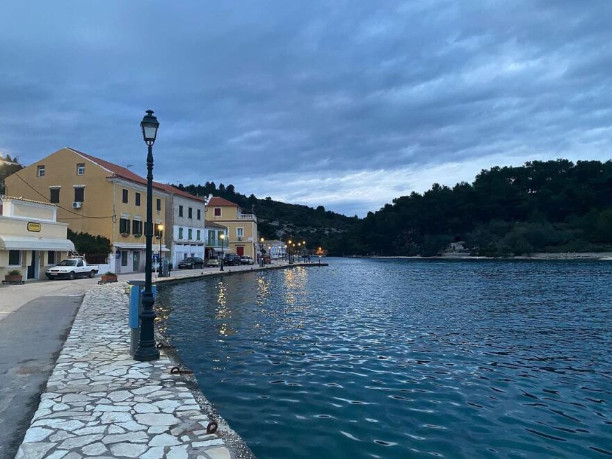 Mega: Η Χάρις Αλεξίου πρωταγωνίστρια σε σειρά του Χριστόφορου Παπακαλιάτη