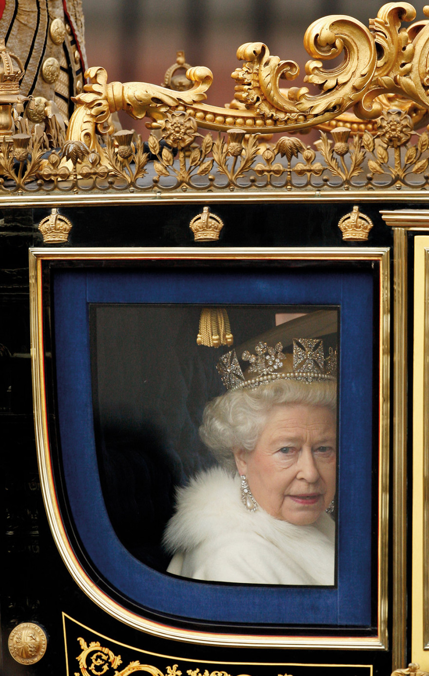 Η αμύθητη περιουσία του βρετανικού παλατιού και οι κληρονόμοι της 