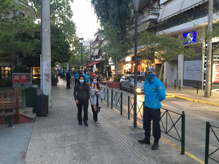 «Μπλόκο» από την Αστυνομία στα κορωνοπάρτι της Βεάκη στο Περιστέρι