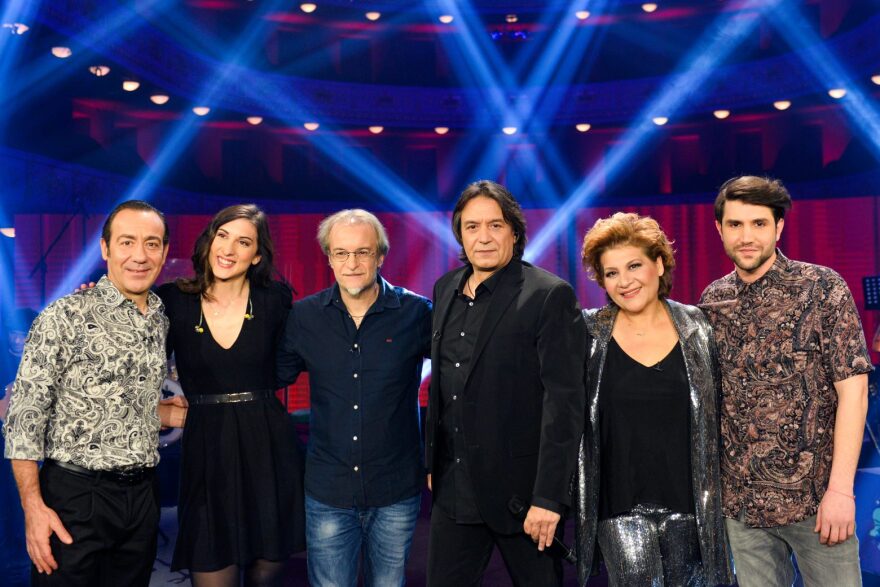 Γιάννης Κότσιρας και Γιώτα Νέγκα στο «Σπίτι με το MEGA»