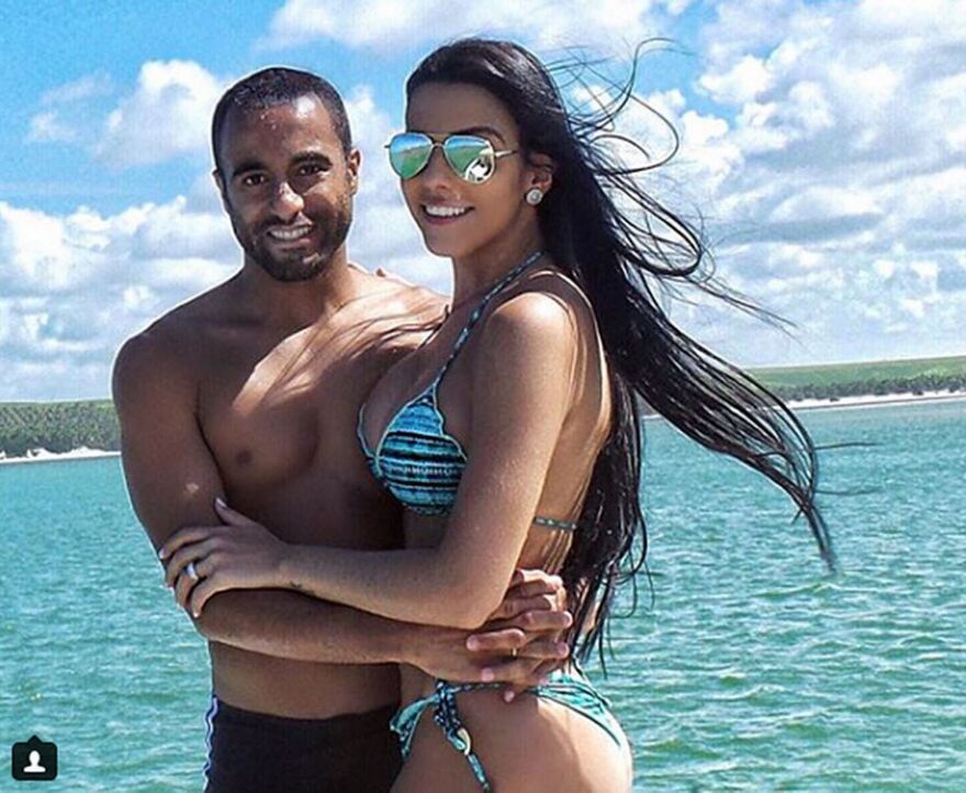 Η εκρηκτική σύζυγος του Λούκας Μόουρα είναι η «Κένταλ Τζένερ» της Αγγλίας