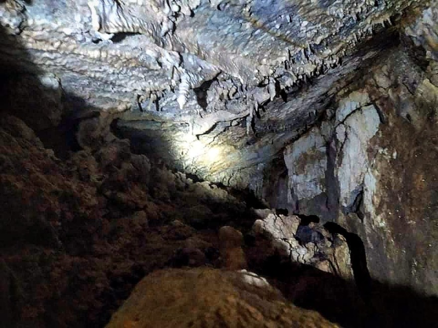 Πρέβεζα: Σπήλαιο με σταλακτίτες και σταλαγμίτες αποκάλυψε η... περιέργεια νεαρών 