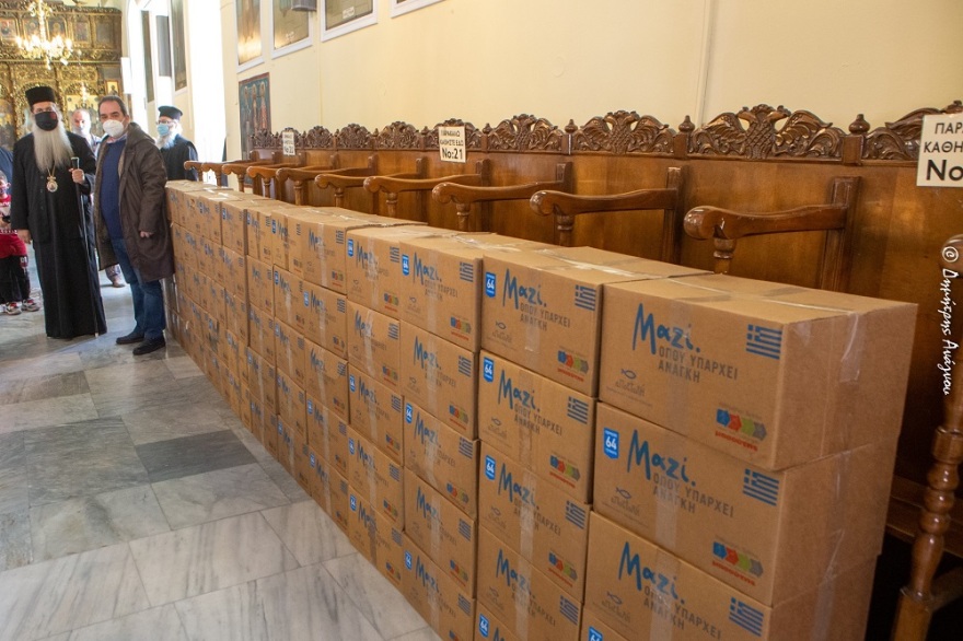 Αποστολή: Μοίρασε 20.000 γεύματα για το Πάσχα στη Φθιώτιδα