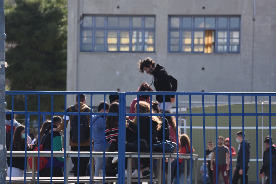 Μαγιορκίνης: Η κόπωση των πολιτών οδήγησε στις αποφάσεις για σταδιακή άρση του lockdown