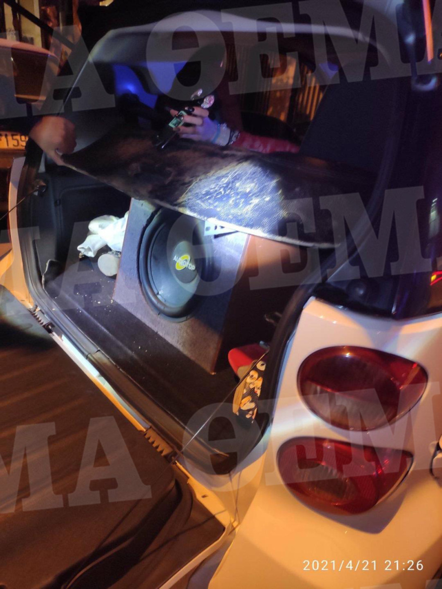 Κυψέλη: «Μπλόκο» της Αστυνομίας στην Αγίου Γεωργίου για να μπει... φρένο στα κορωνοπάρτι - Δείτε φωτογραφίες