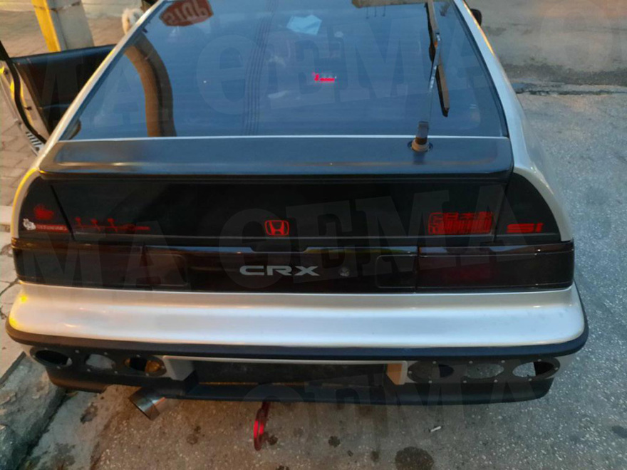 Στα χέρια της ΕΛ.ΑΣ. τα αυτοκίνητα - τζουκ μποξ των dj από τα κορωνοπάρτι - Δείτε φωτογραφίες