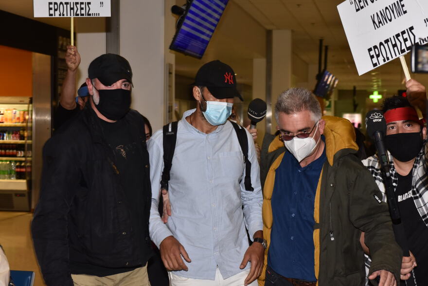 Survivor - Αλέξης Παππάς: Η επιστροφή στην Ελλάδα και ο «χαμός» στο αεροδρόμιο