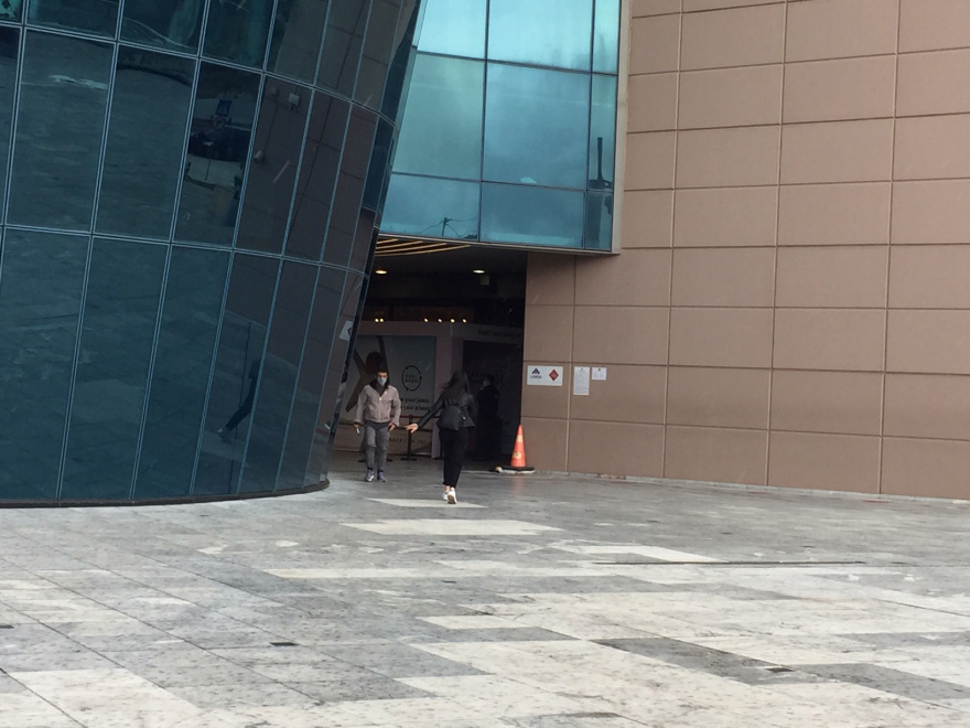 Πρεμιέρα για τα εμπορικά κέντρα - Άνοιξαν με μέτρα ασφαλείας, συνεχή απολύμανση και θερμικές κάμερες 