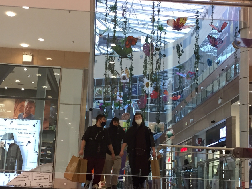 Πρεμιέρα για τα εμπορικά κέντρα - Άνοιξαν με μέτρα ασφαλείας, συνεχή απολύμανση και θερμικές κάμερες 