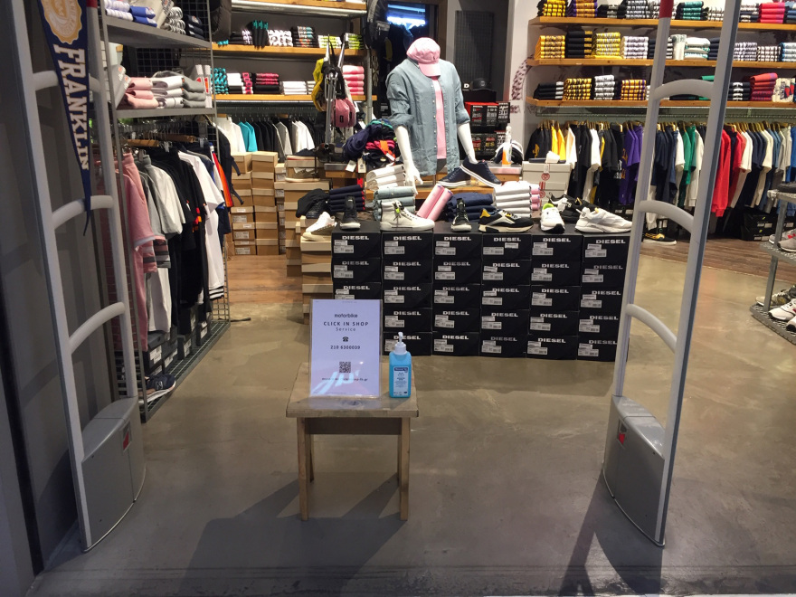 Πρεμιέρα για τα εμπορικά κέντρα - Άνοιξαν με μέτρα ασφαλείας, συνεχή απολύμανση και θερμικές κάμερες 