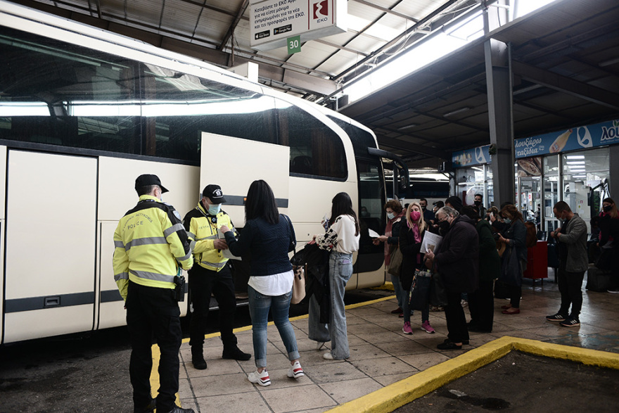 Lockdown: Πάνω από 10.000 αστυνομικοί στους δρόμους για ελέγχους ενόψει Πάσχα