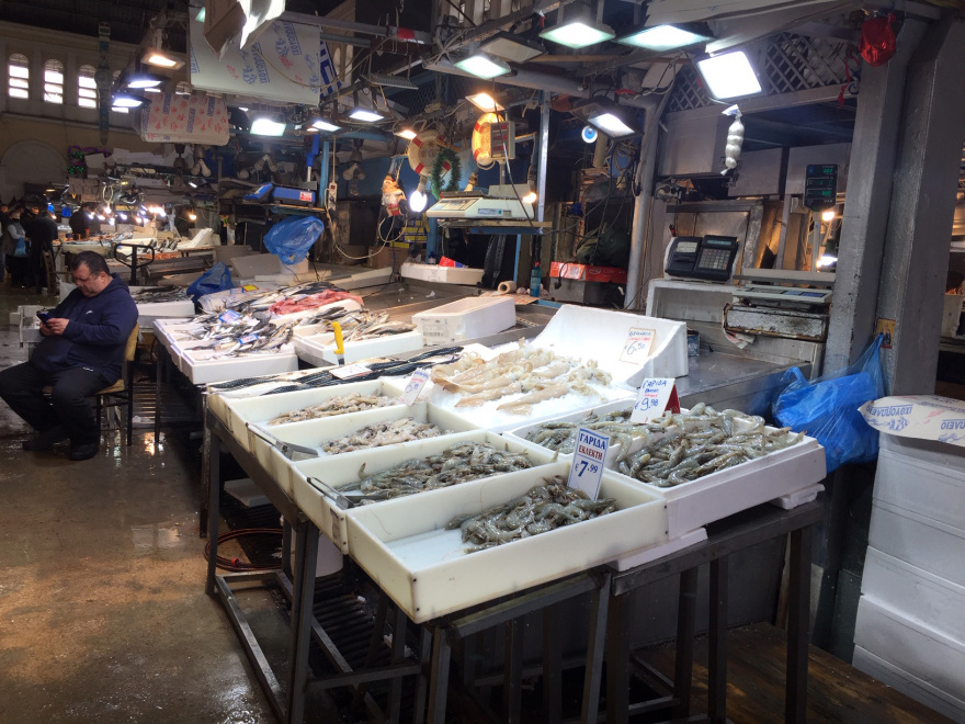 Βαρβάκειος - Πασχαλινές αγορές: Αύξηση 10% στα κρέατα, ξεπούλησαν σήμερα  οι ιχθυοπαραγωγοί - Δείτε βίντεο, φωτογραφίες