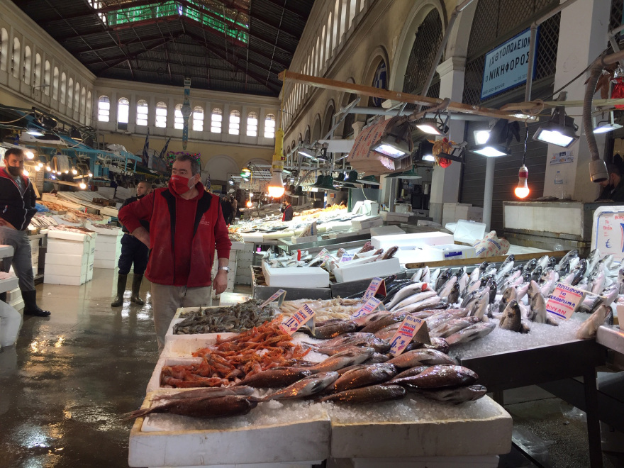 Βαρβάκειος - Πασχαλινές αγορές: Αύξηση 10% στα κρέατα, ξεπούλησαν σήμερα  οι ιχθυοπαραγωγοί - Δείτε βίντεο, φωτογραφίες