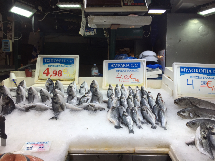 Βαρβάκειος - Πασχαλινές αγορές: Αύξηση 10% στα κρέατα, ξεπούλησαν σήμερα  οι ιχθυοπαραγωγοί - Δείτε βίντεο, φωτογραφίες