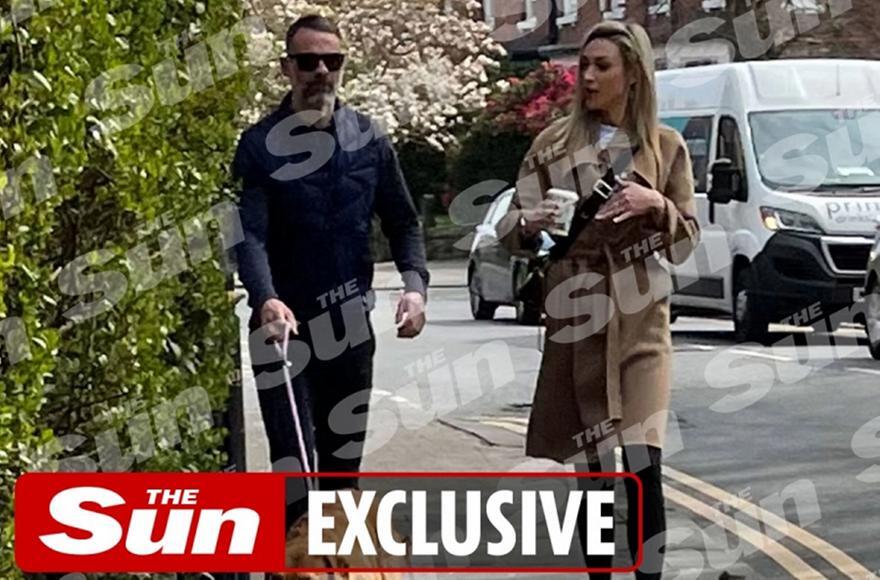 Γκιγκς: Μετά τις κατηγορίες για ξυλοδαρμό δύο γυναικών, βρήκε... συντροφιά σε μοντέλο εσωρούχων