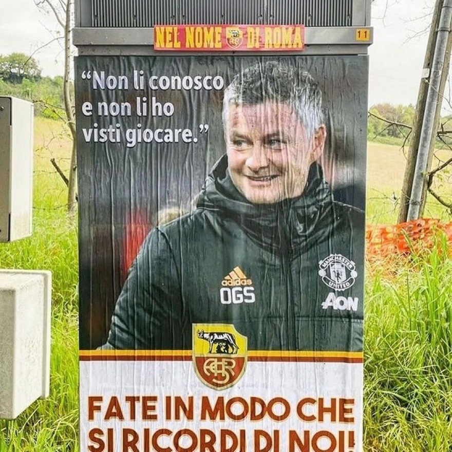 Πανό οπαδών Ρόμα εναντίον Σόλσκιερ: «Παίξτε έτσι ώστε να μας θυμάται»