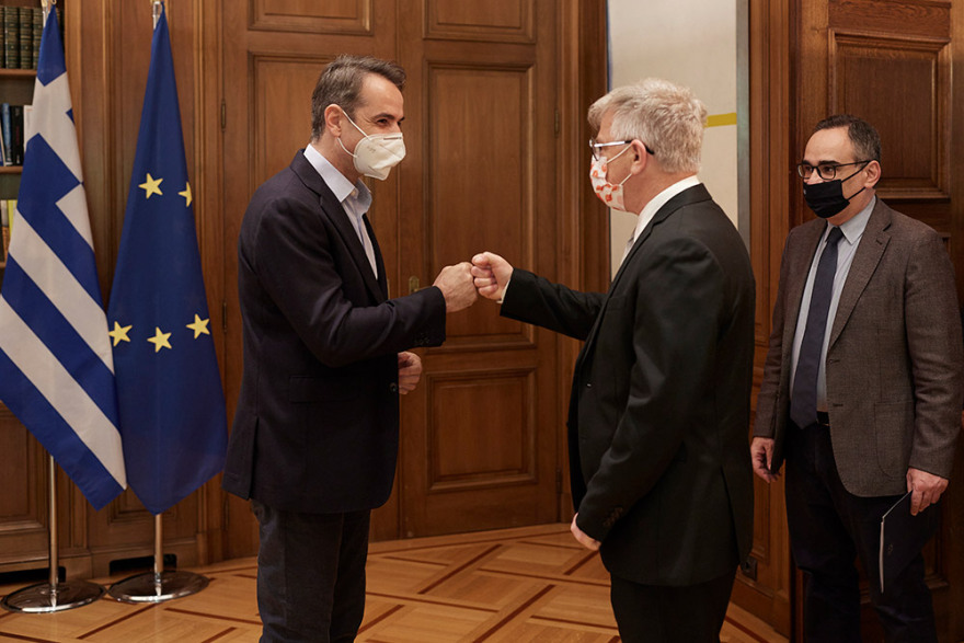 Στο Μαξίμου ο Ισραηλινός καθηγητής Αρμπέρ για το φάρμακο κατά της Covid