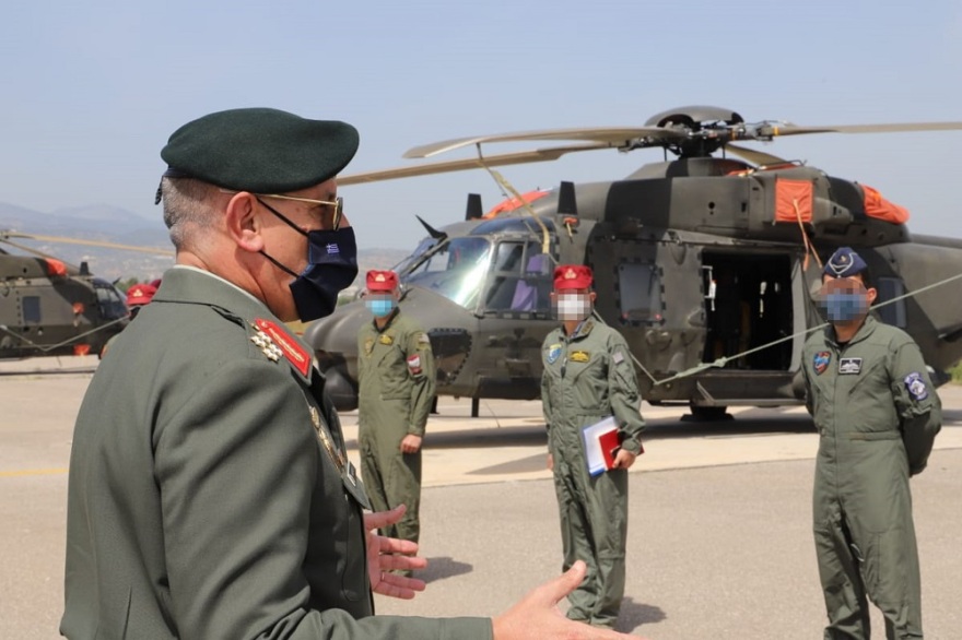 Φωτογραφίες: Μονάδες της νεοσύστατης Διοίκησης Ειδικού Πολέμου επισκέφθηκε ο αρχηγός ΓΕΕΘΑ