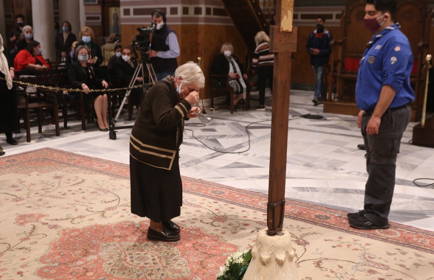 Φωτογραφίες: Σε κλίμα κατάνυξης η Ακολουθία των Αγίων Παθών στη Μητρόπολη Αθηνών