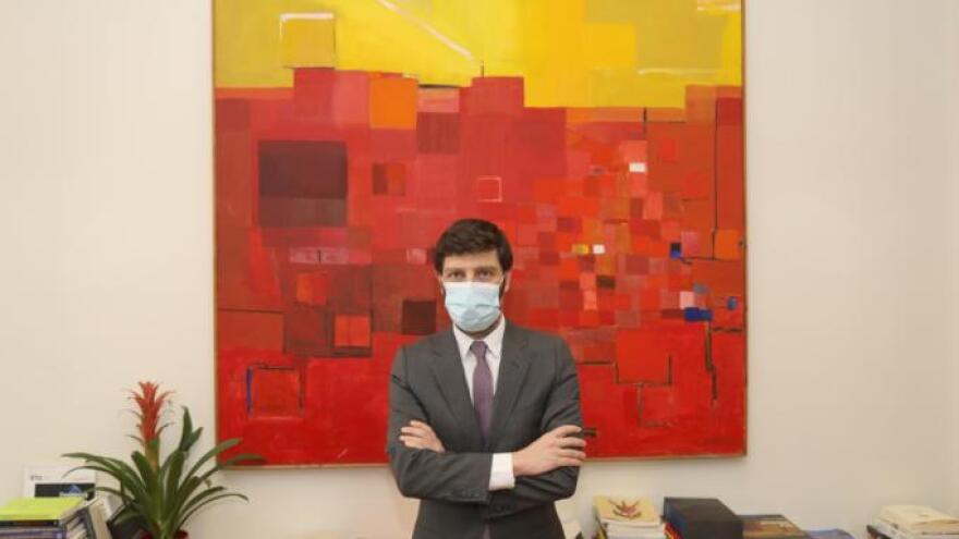 Νικόλας Γιατρομανωλάκης: «Αν έκρυβα ότι είμαι γκέι, τι μήνυμα θα έδινα»;