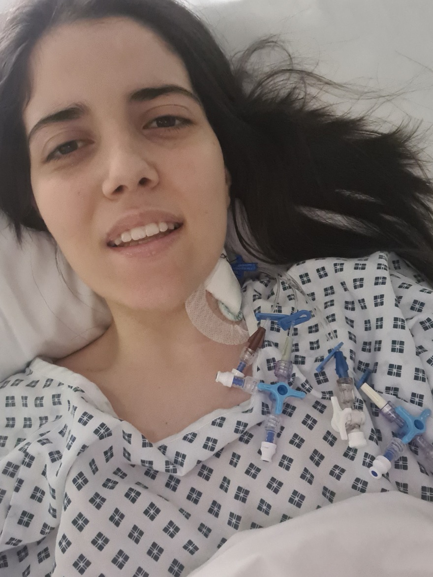 Μαθήματα ζωής από 22χρονη που νικά σπάνια ασθένεια