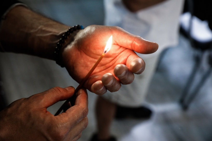 Φυλακές Κορυδαλλού: Με ιδιαίτερη κατάνυξη τελέστηκε η περιφορά του Επιτάφιου (Φωτογραφίες)