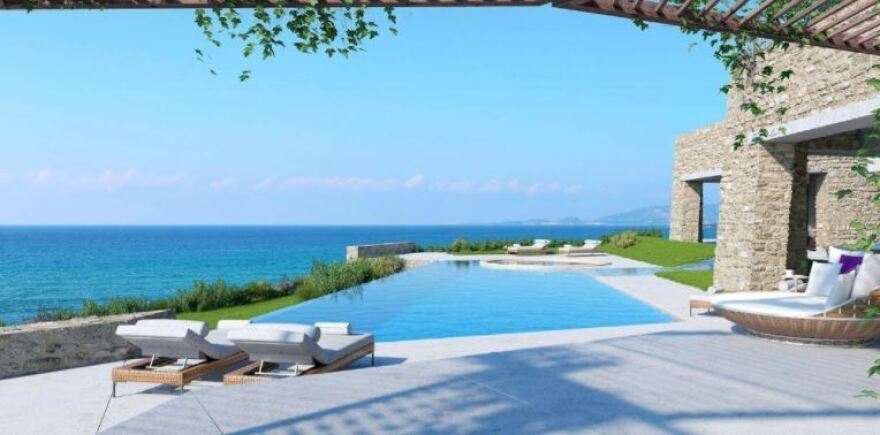 Ετοιμάζονται για... κορωνοπάρτι με σούβλες στην «Αθηναϊκή Ριβιέρα» - Ρεκόρ κρατήσεων σε πανάκριβες βίλες