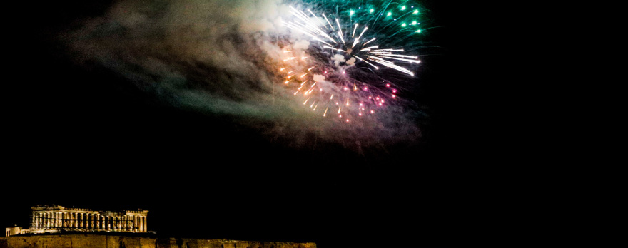 Δείτε βίντεο και φωτογραφίες: Η διαφορετική Ανάσταση λόγω πανδημίας - Στις 10 ξεκίνησε η απαγόρευση κυκλοφορίας