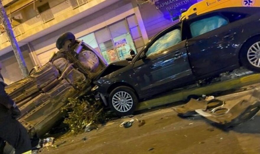 Τροχαίο στο Περιστέρι - Σε κρίσιμη κατάσταση ένας 21χρονος